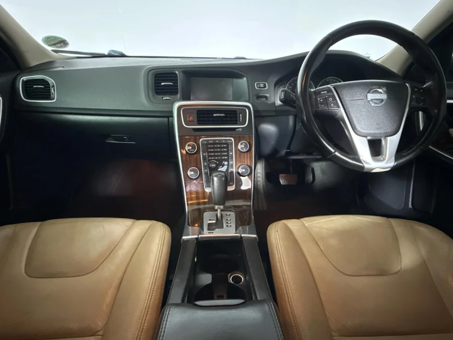 Used 2012 Volvo S60 T4 Excel auto - WeBuyCars Durban