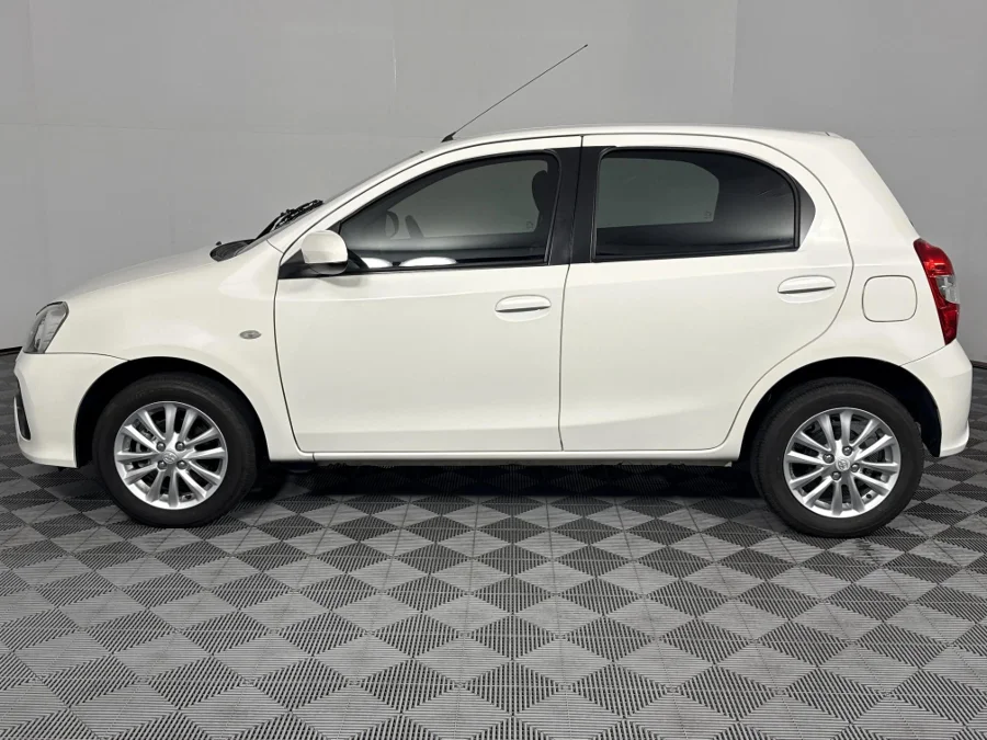 Used 2019 Toyota Etios hatch 1.5 Sprint - WeBuyCars Richmond