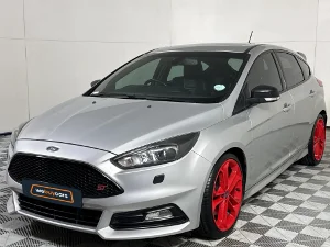 Used 2017 Ford Focus ST 3