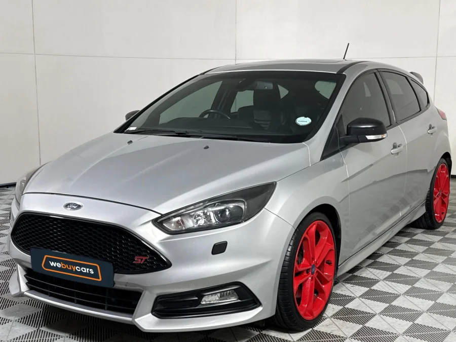 Used 2017 Ford Focus ST 3 - WeBuyCars Midstream Used 2017 Ford Focus ST 3 - WeBuyCars Midstream