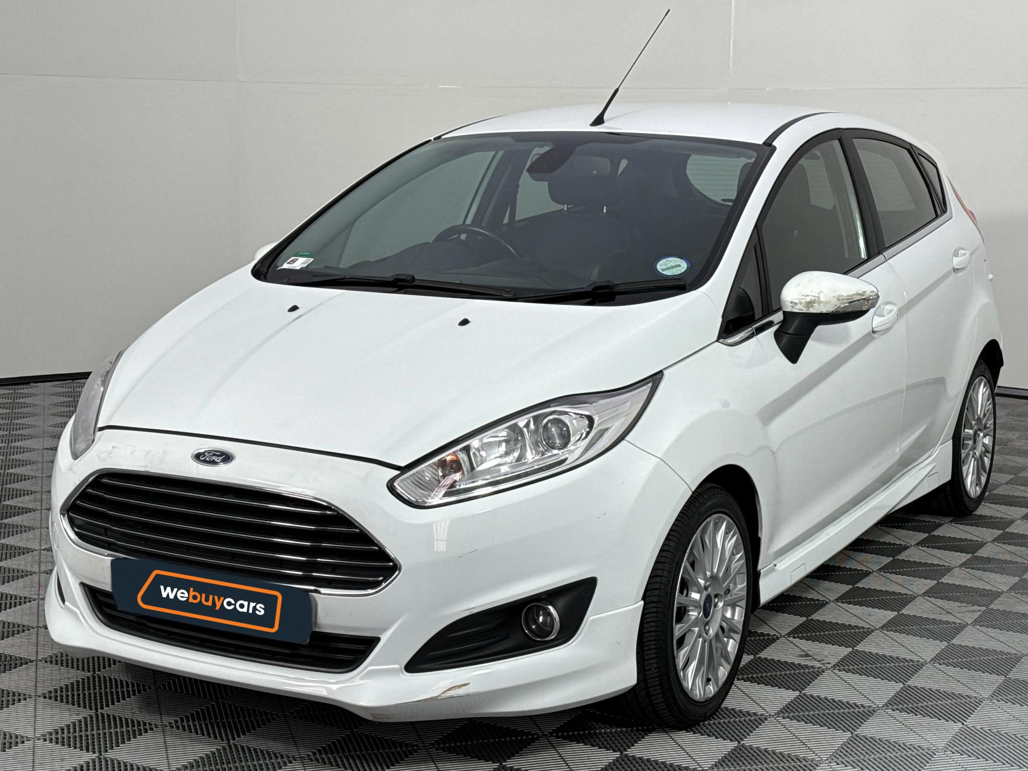 Used 2017 Ford Fiesta 5-door 1.0T Titanium auto