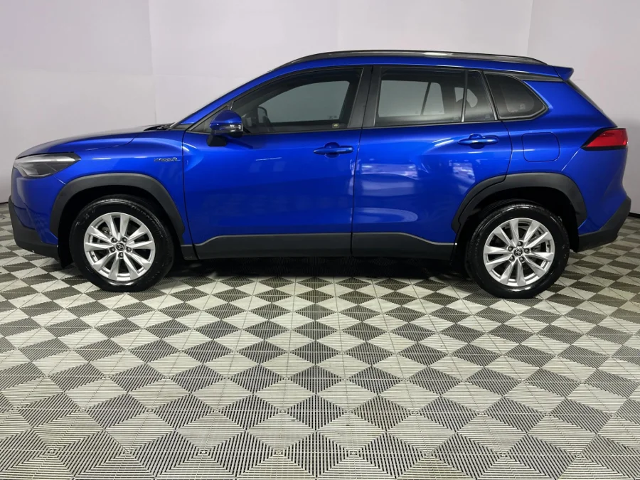 Used 2022 Toyota Corolla Cross 1.8 Hybrid XS - WeBuyCars Durban