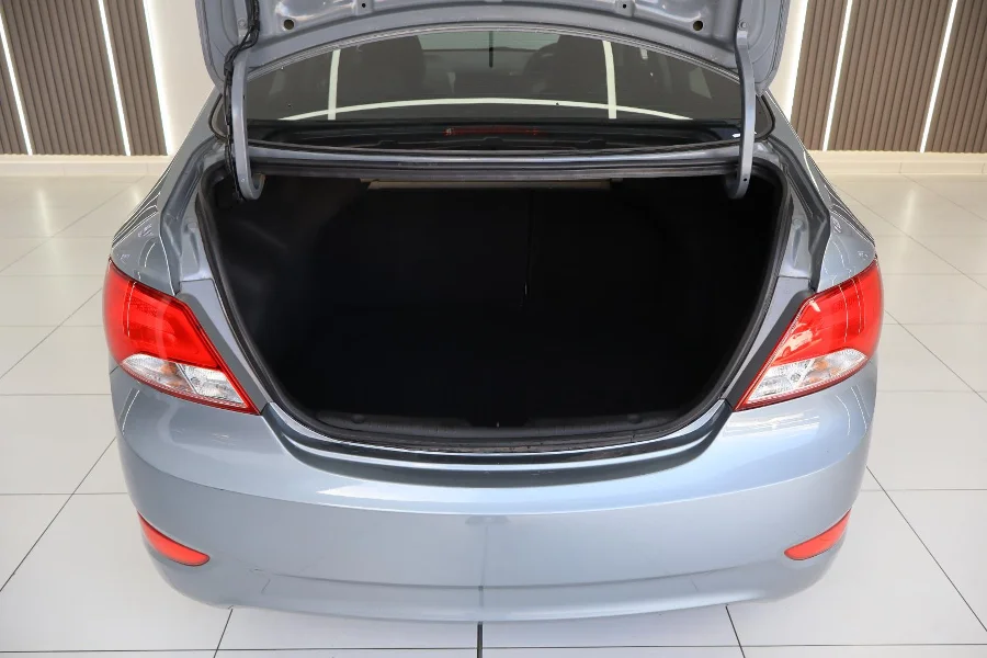 Used 2019 Hyundai Accent sedan 1.6 Fluid - Golden Era Motors Used 2019 Hyundai Accent sedan 1.6 Fluid - Golden Era Motors