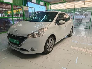 Used 2014 Peugeot 208 5-door 1.6 Allure auto Used 2014 Peugeot 208 5-door 1.6 Allure auto