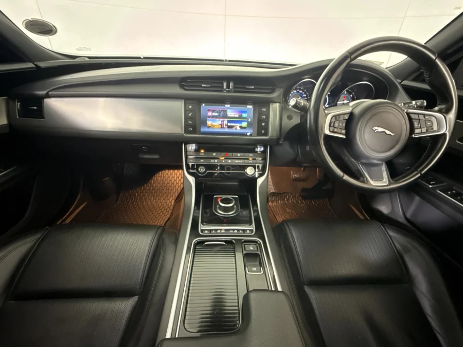 Used 2018 Jaguar XF 20d Prestige - WeBuyCars Midstream Used 2018 Jaguar XF 20d Prestige - WeBuyCars Midstream