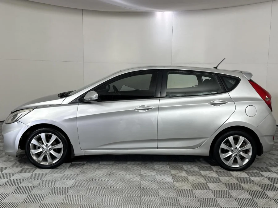 Used 2016 Hyundai Accent hatch 1.6 Fluid - WeBuyCars Mbombela