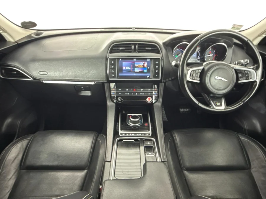 Used 2017 Jaguar F-Pace 25d AWD Chequered Flag - WeBuyCars Polokwane Used 2017 Jaguar F-Pace 25d AWD Chequered Flag - WeBuyCars Polokwane