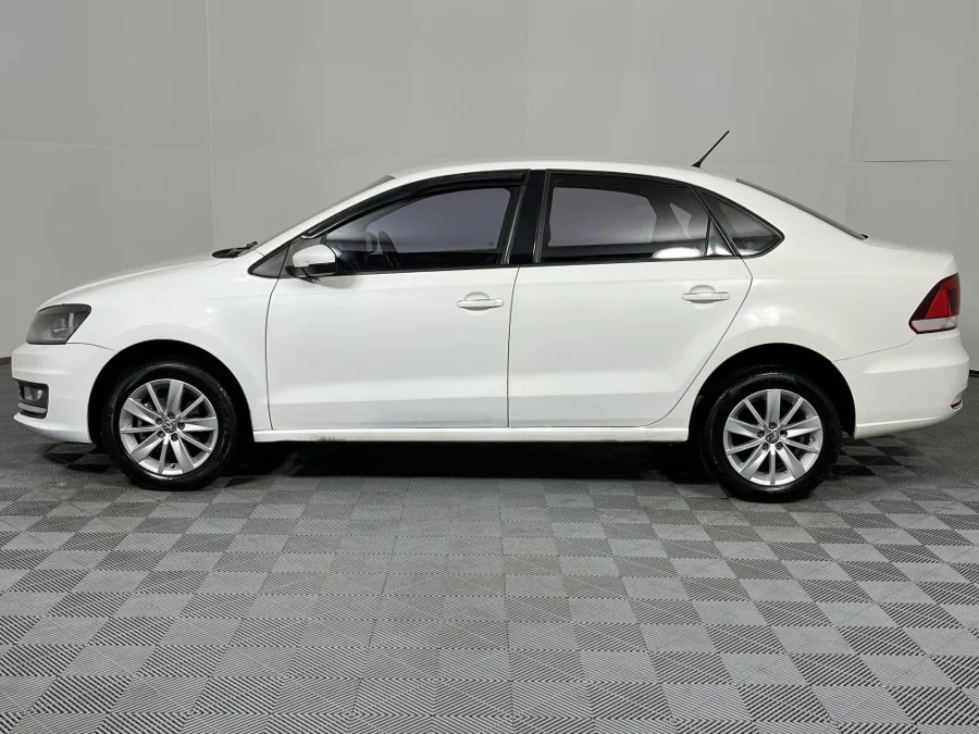 Used 2016 Volkswagen Polo sedan 1.6 Comfortline - WeBuyCars Montana