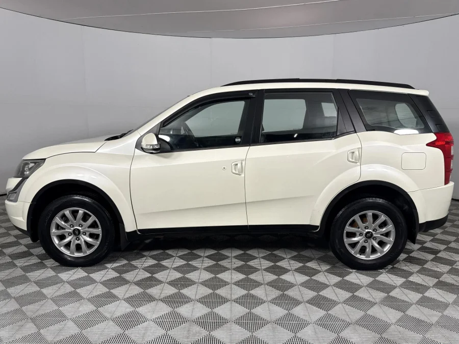 Used 2017 Mahindra XUV500 2.2CRDe W8 - WeBuyCars Lansdowne Used 2017 Mahindra XUV500 2.2CRDe W8 - WeBuyCars Lansdowne