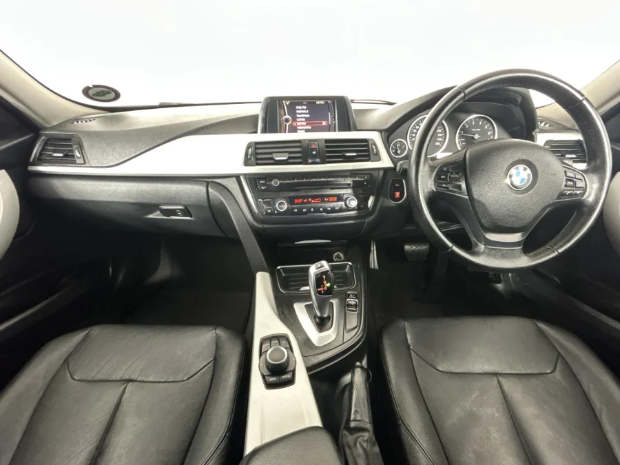 Used 2013 BMW 3 Series 320i sports-auto - WeBuyCars Lansdowne
