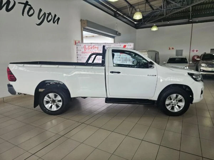 Used 2017 Toyota Hilux 2.4GD-6 4x4 SRX - Private Seller Used 2017 Toyota Hilux 2.4GD-6 4x4 SRX - Private Seller