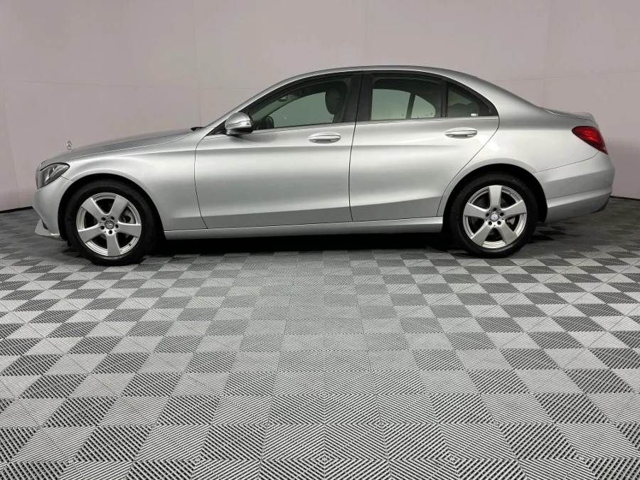 Used 2014 Mercedes-Benz C-Class C180 auto - WeBuyCars Lansdowne