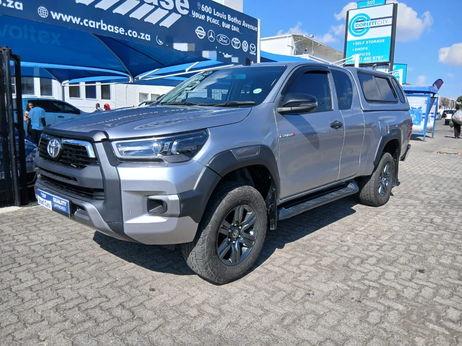 Used 2023 Toyota Hilux 2.4GD-6 4x4 SRX auto - Carbase Auto Used 2023 Toyota Hilux 2.4GD-6 4x4 SRX auto - Carbase Auto
