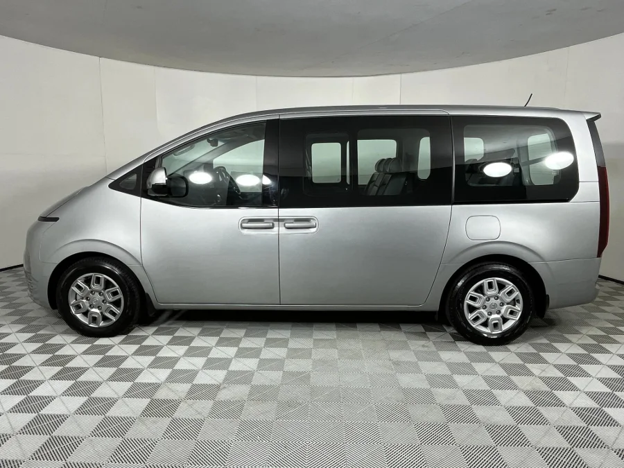 Used 2022 Hyundai Staria 2.2D Executive 9-seater - WeBuyCars Gqeberha