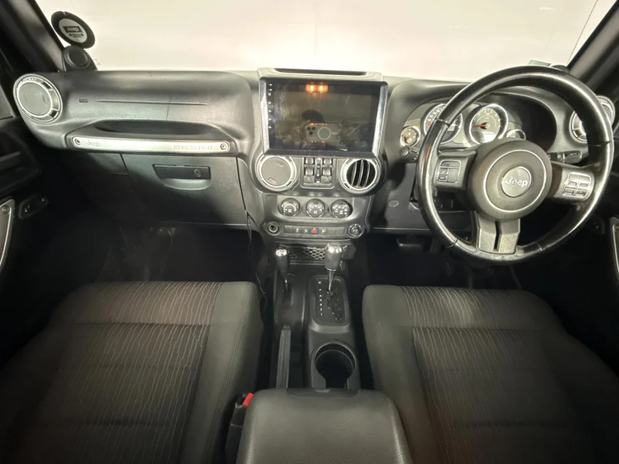 Used 2011 Jeep Wrangler Unlimited 3.8L Sahara - WeBuyCars Gqeberha