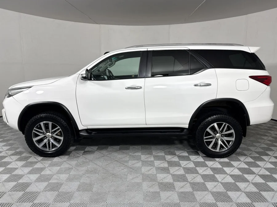 Used 2017 Toyota Fortuner 2.8GD-6 4x4 auto - WeBuyCars The Dome Used 2017 Toyota Fortuner 2.8GD-6 4x4 auto - WeBuyCars The Dome