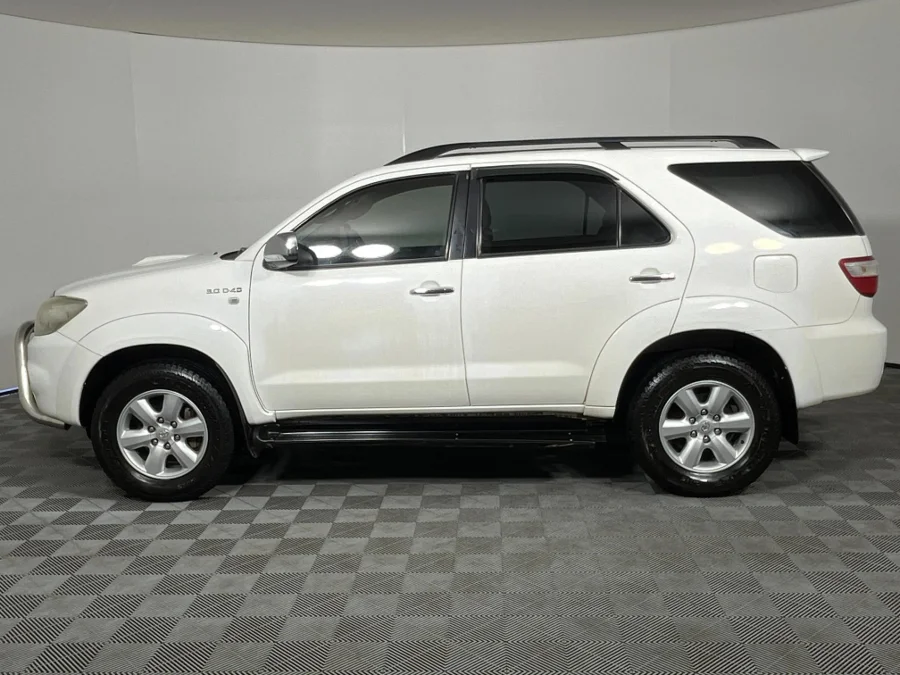 Used 2010 Toyota Fortuner 3.0D-4D 4x4 - WeBuyCars  Witbank