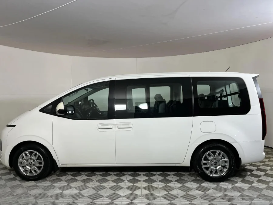 Used 2024 Hyundai Staria 2.2D Executive 9-seater - WeBuyCars JHB South