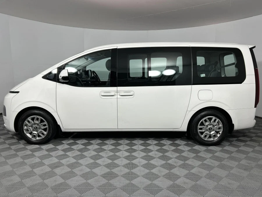 Used 2024 Hyundai Staria 2.2D Executive 9-seater - WeBuyCars Lansdowne