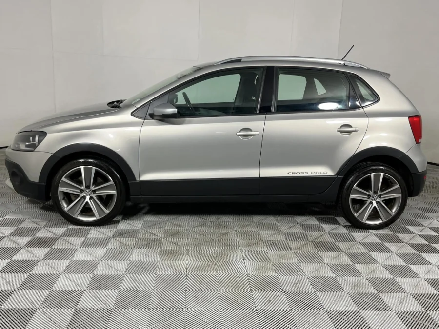 Used 2013 Volkswagen Cross Polo 1.6TDI Comfortline Urban Ice - WeBuyCars The Dome