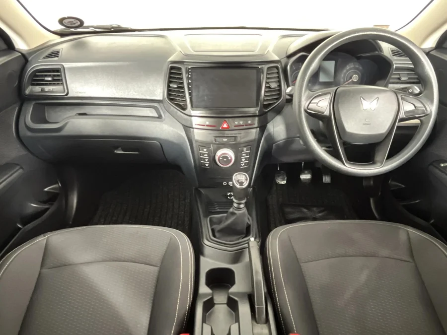 Used 2024 Mahindra XUV300 1.2T W4 - WeBuyCars Polokwane
