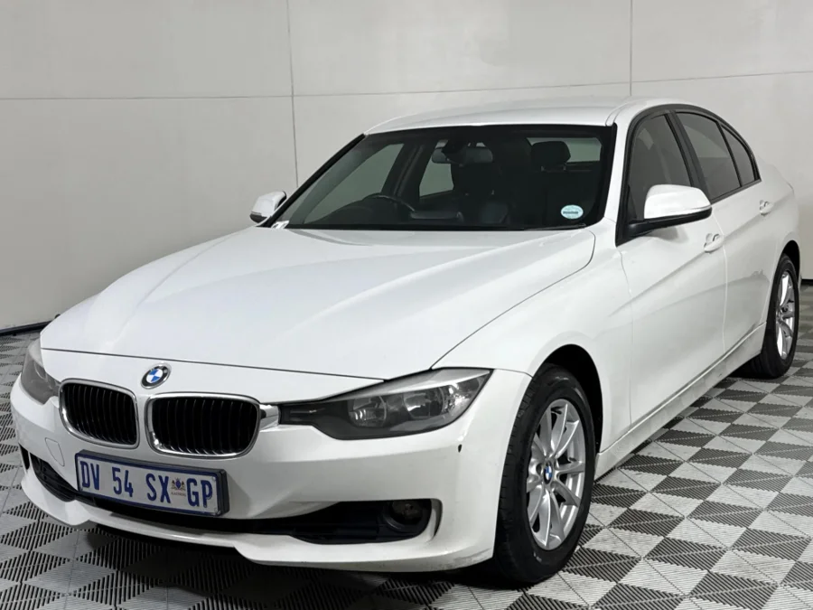 Used 2015 BMW 3 Series 320i sports-auto - WeBuyCars Midstream Used 2015 BMW 3 Series 320i sports-auto - WeBuyCars Midstream
