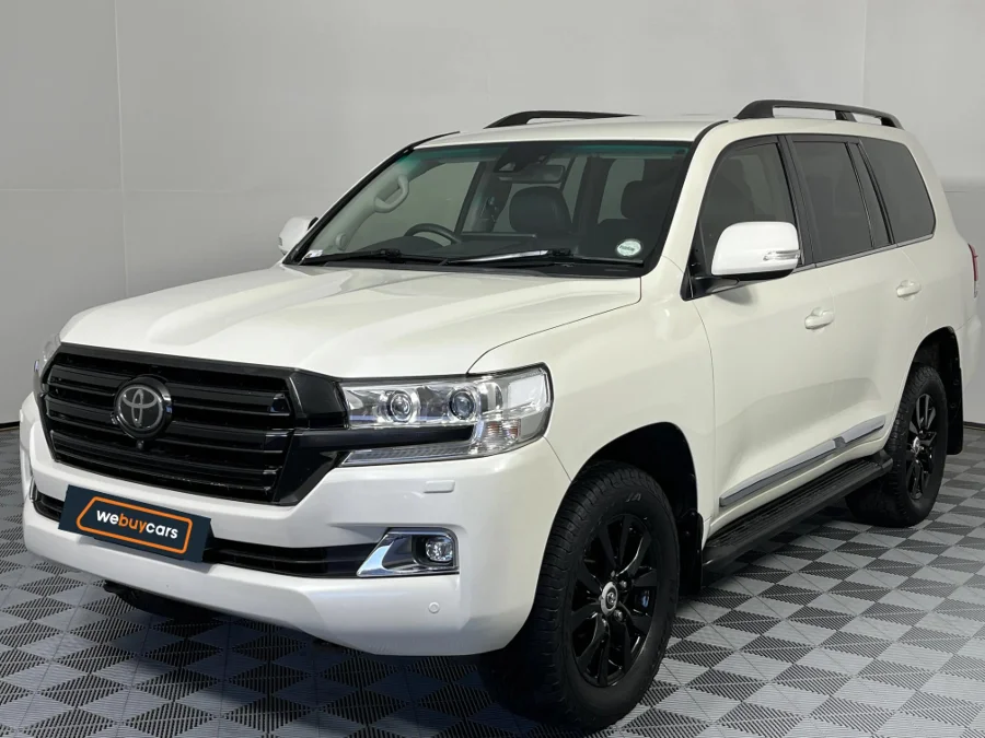 Used 2018 Toyota Land Cruiser 200 4.5D-4D V8 VX-R - WeBuyCars Montana Used 2018 Toyota Land Cruiser 200 4.5D-4D V8 VX-R - WeBuyCars Montana