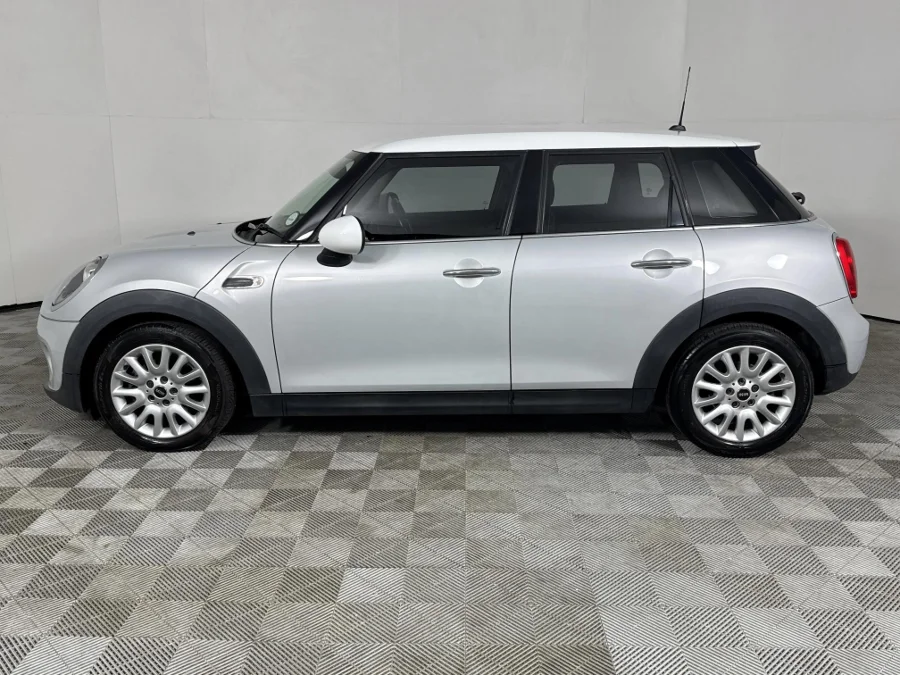 Used 2016 MINI Hatch Cooper Hatch 3-door Seven 7 - WeBuyCars George