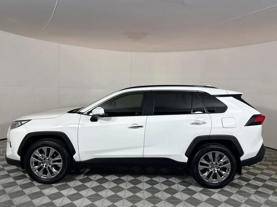 Used 2022 Toyota RAV4 2.0 VX - WeBuyCars JHB South