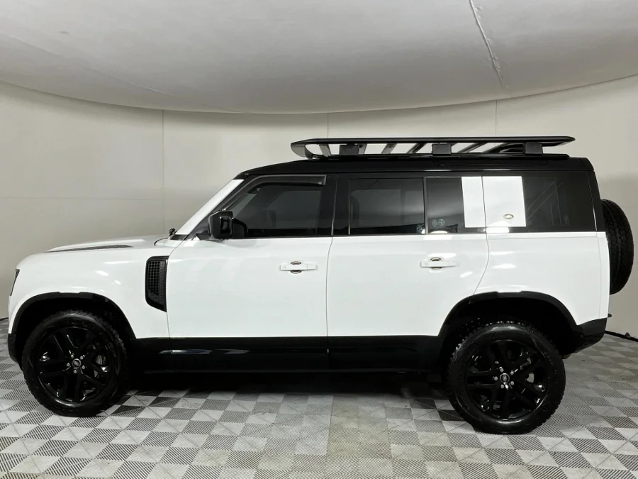Used 2022 Land Rover Defender 110 D300 X-Dynamic HSE - WeBuyCars Silverlakes
