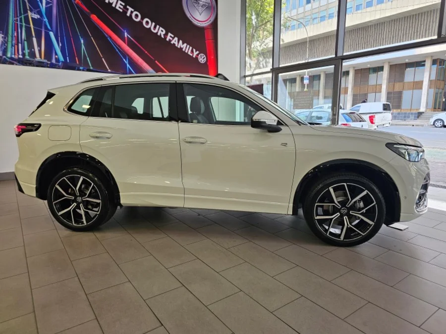 Used 2025 Volkswagen Tiguan 1.4TSI R-Line - VW Braamfontein Used 2025 Volkswagen Tiguan 1.4TSI R-Line - VW Braamfontein