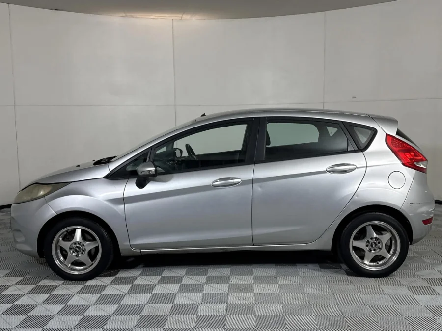 Used 2010 Ford Fiesta 5-door 1.4 Ambiente - WeBuyCars Midstream Used 2010 Ford Fiesta 5-door 1.4 Ambiente - WeBuyCars Midstream