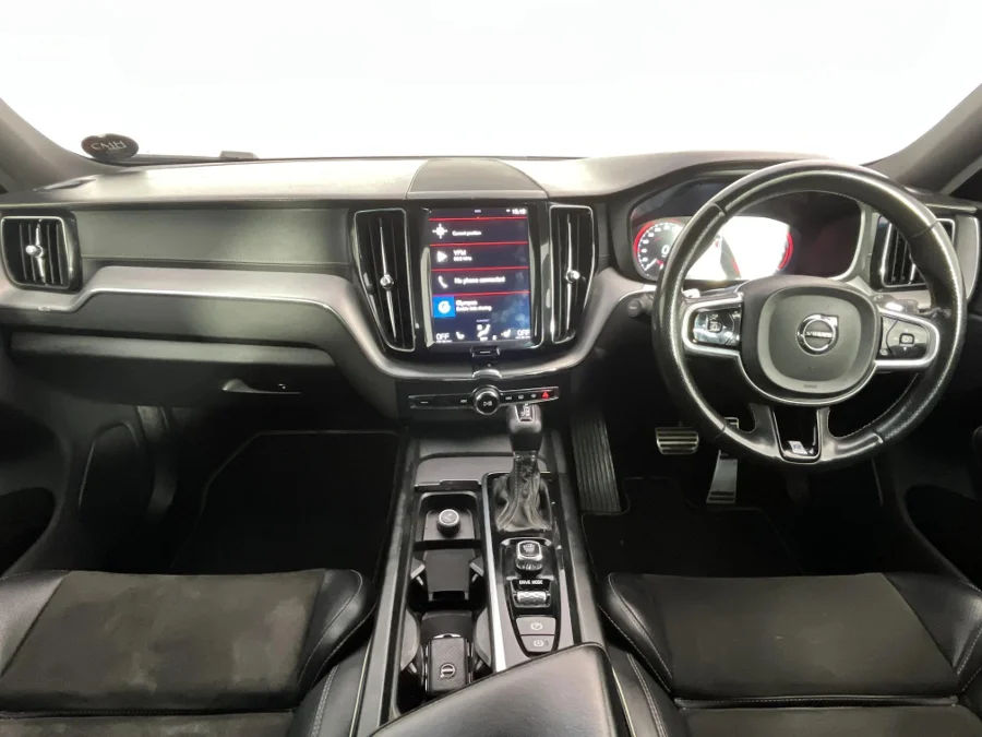 Used 2019 Volvo XC60 D4 AWD R-Design - WeBuyCars Midstream