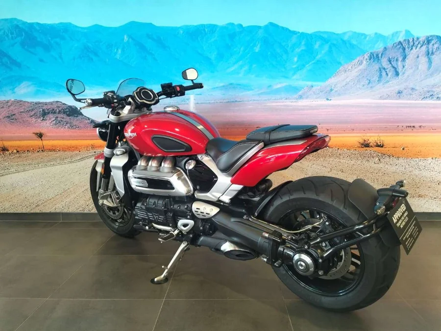 Triumph Rocket 3 R - Triumph Centurion