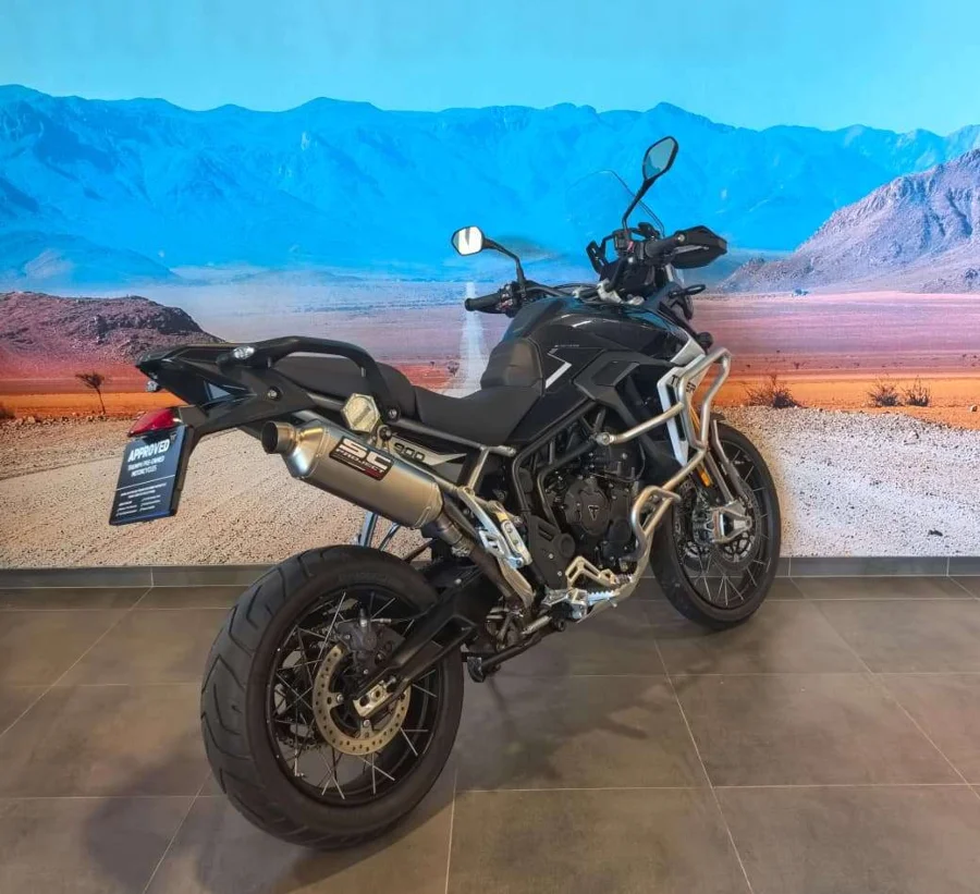 Triumph Tiger 900 Rally Pro - Triumph Centurion Triumph Tiger 900 Rally Pro - Triumph Centurion