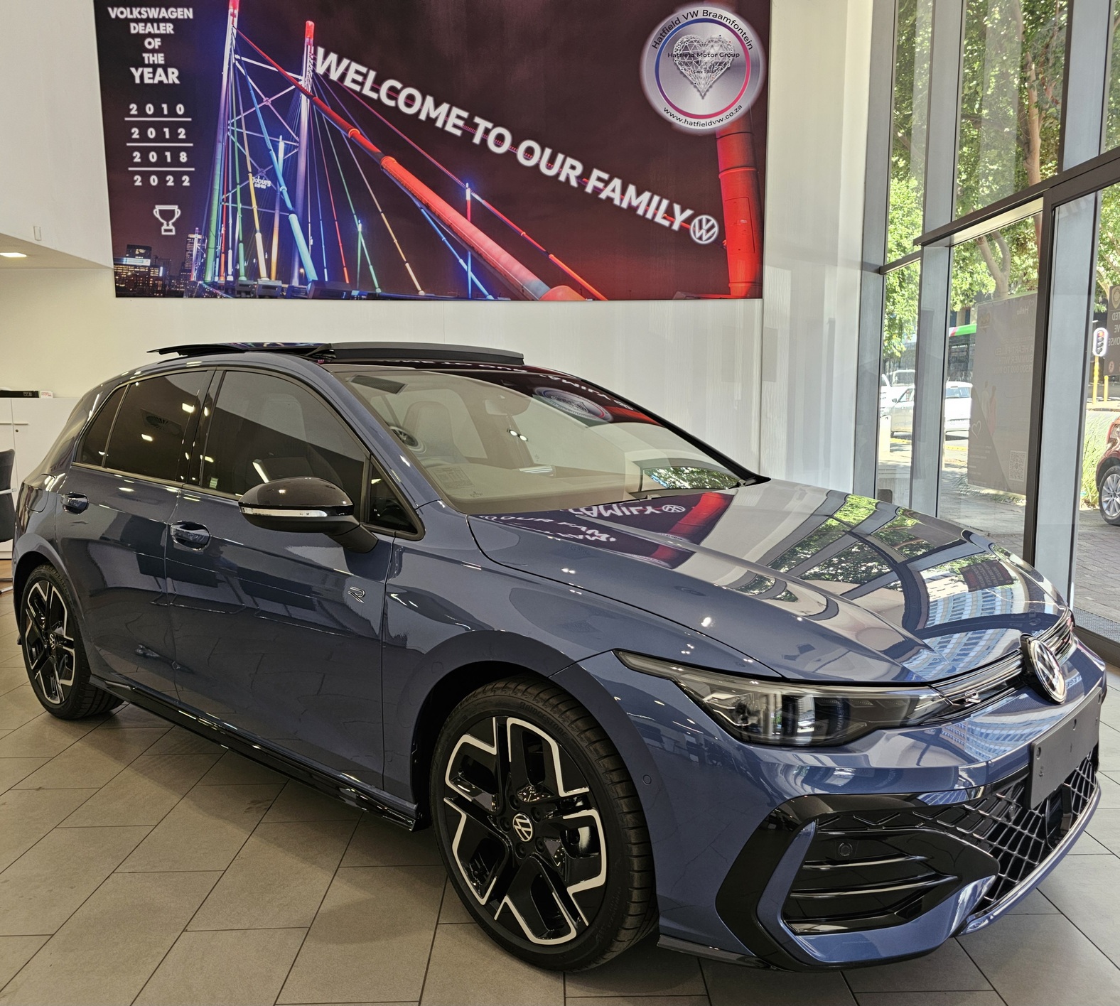 New 2026 Volkswagen Golf 1.4TSI R-Line Plus
