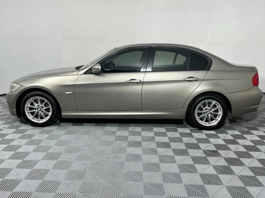 Used 2011 BMW 3 Series 320i auto - WeBuyCars Germiston