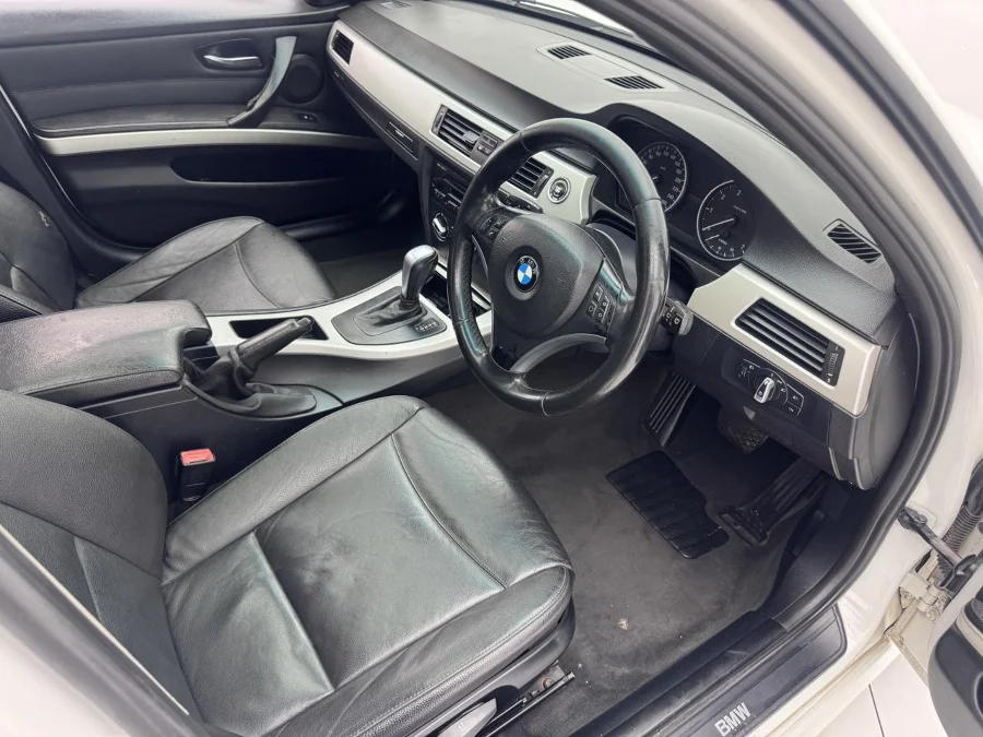 Used 2010 BMW 3 Series 320i auto - EBK Auto Used 2010 BMW 3 Series 320i auto - EBK Auto