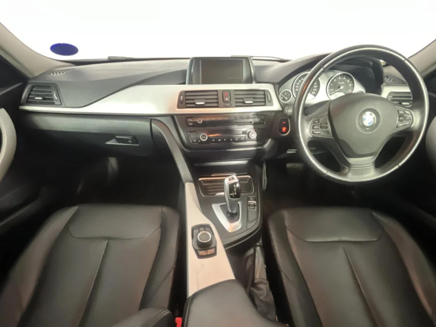 Used 2013 BMW 3 Series 320i sports-auto - WeBuyCars Lansdowne Used 2013 BMW 3 Series 320i sports-auto - WeBuyCars Lansdowne