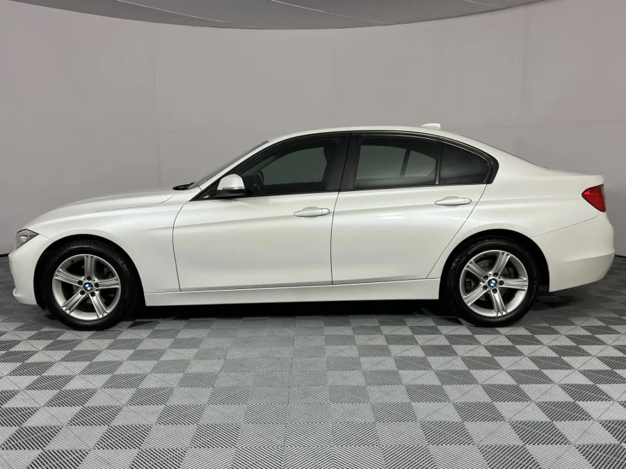 Used 2013 BMW 3 Series 320i sports-auto - WeBuyCars Lansdowne Used 2013 BMW 3 Series 320i sports-auto - WeBuyCars Lansdowne
