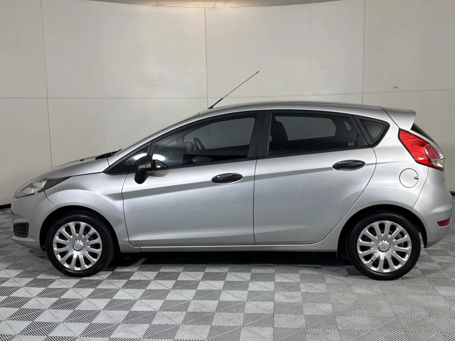 Used 2016 Ford Fiesta 5-door 1.4 Ambiente - WeBuyCars Midstream