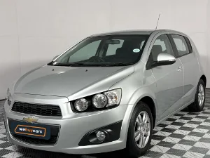 Used 2013 Chevrolet Sonic hatch 1.6 LS Black&White Edition Used 2013 Chevrolet Sonic hatch 1.6 LS Black&White Edition