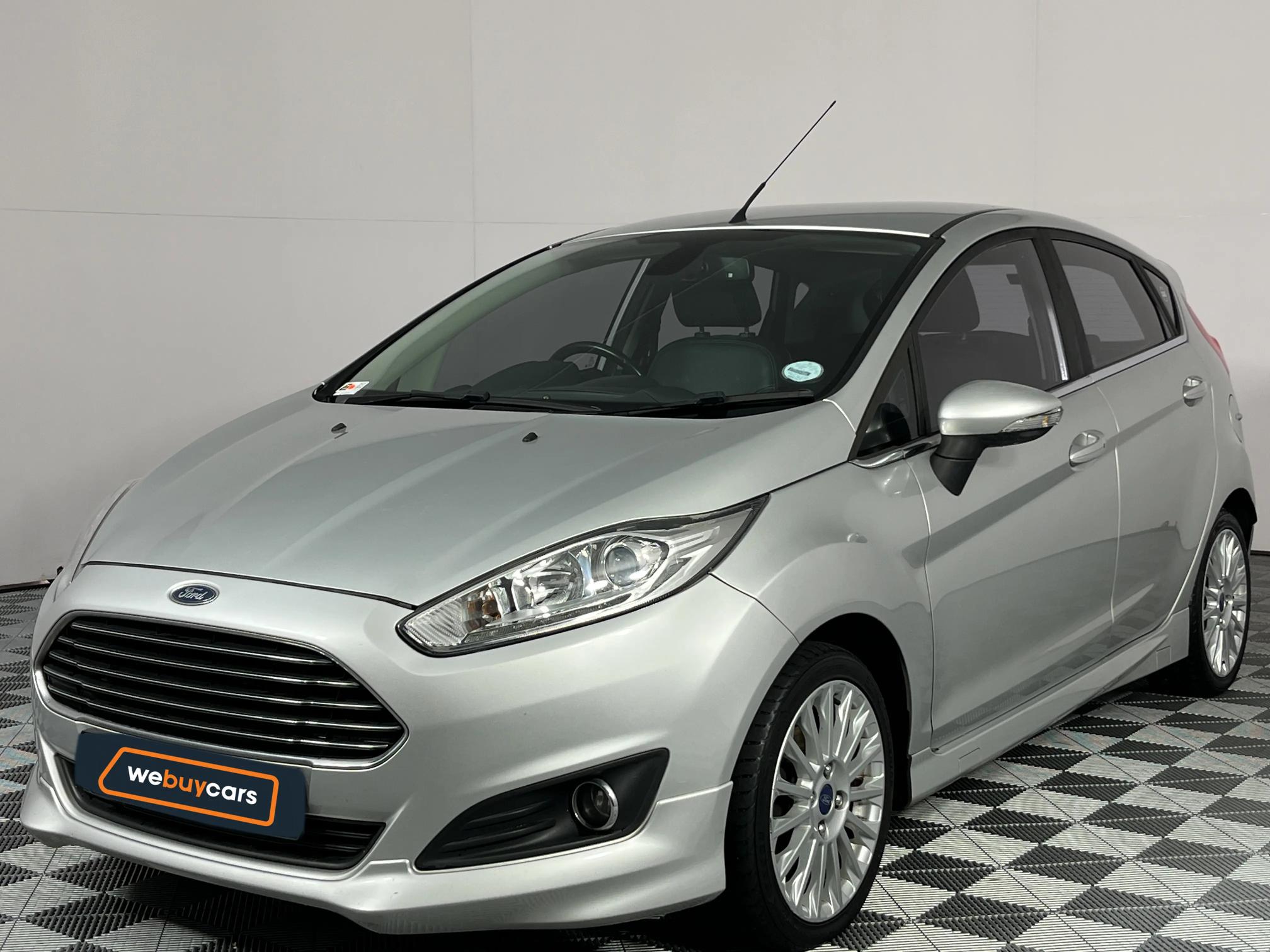 Used 2016 Ford Fiesta 5-door 1.0T Titanium auto