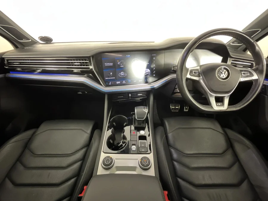 Used 2020 Volkswagen Touareg V6 TDI Executive R-Line - WeBuyCars The Dome