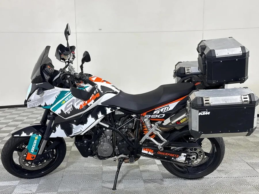 Preloaded Image 12