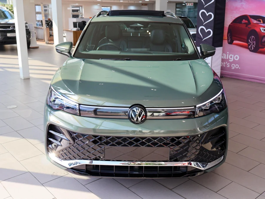 New 2026 Volkswagen Tiguan 2.0TSI R-Line 4Motion - VW Rivonia New New 2026 Volkswagen Tiguan 2.0TSI R-Line 4Motion - VW Rivonia New