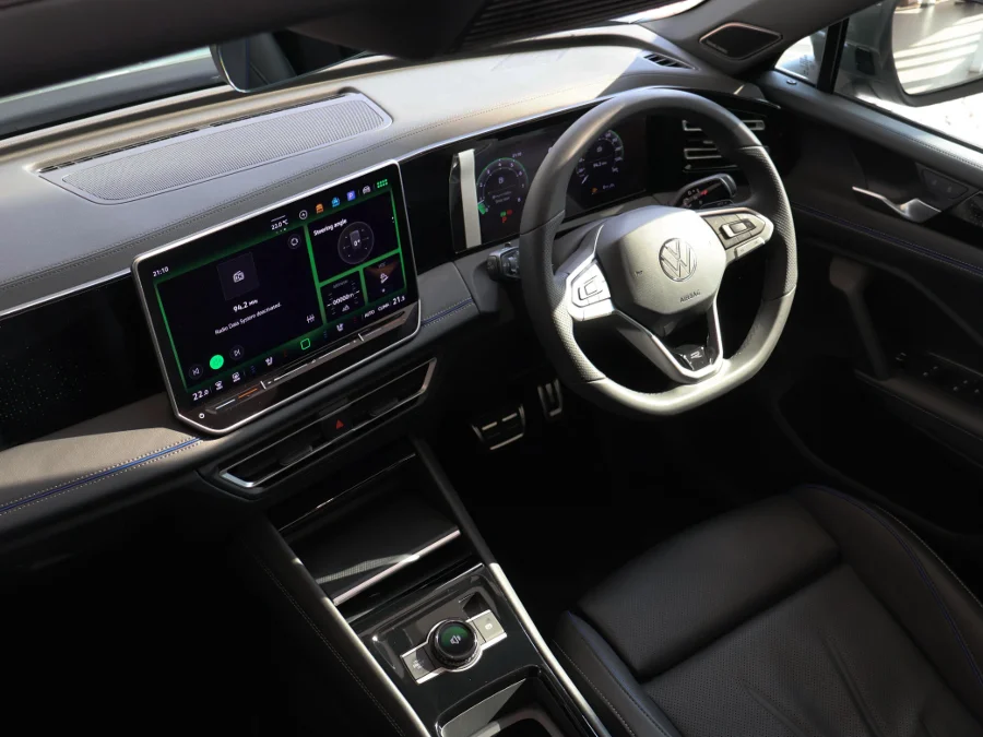 New 2026 Volkswagen Tiguan 2.0TSI R-Line 4Motion - VW Rivonia New New 2026 Volkswagen Tiguan 2.0TSI R-Line 4Motion - VW Rivonia New