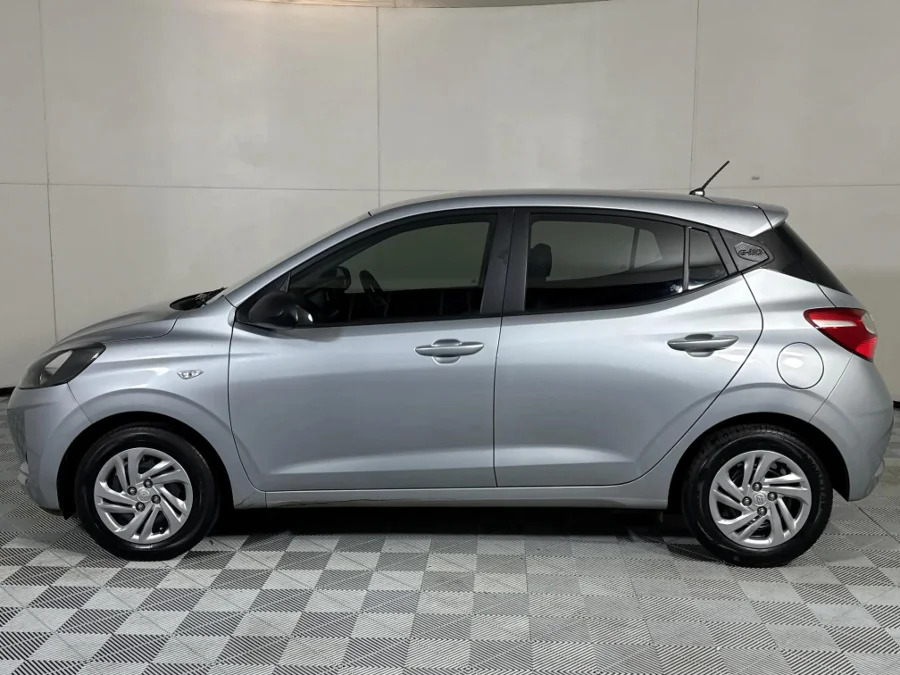 Used 2023 Hyundai Grand i10 1.0 hatch Motion manual - WeBuyCars Midstream Used 2023 Hyundai Grand i10 1.0 hatch Motion manual - WeBuyCars Midstream