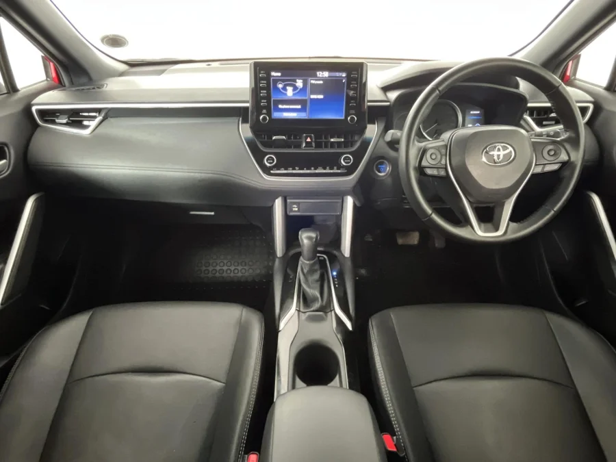 Used 2023 Toyota Corolla Cross 1.8 Hybrid XS - WeBuyCars The Dome