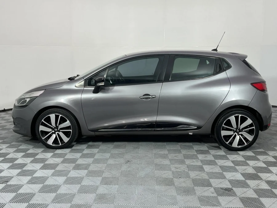 Used 2014 Renault Clio 66kW turbo Dynamique - WeBuyCars Germiston Used 2014 Renault Clio 66kW turbo Dynamique - WeBuyCars Germiston